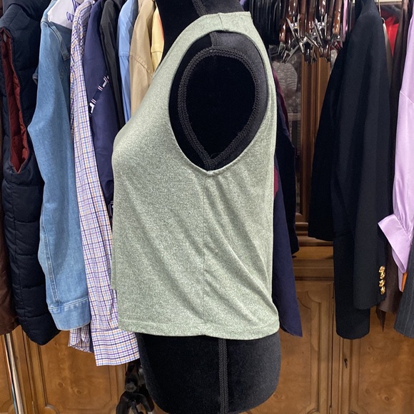 Green Tank top with back zipper Cotton On Size Medium Crop top Muscle Tee - Picture 3 of 6